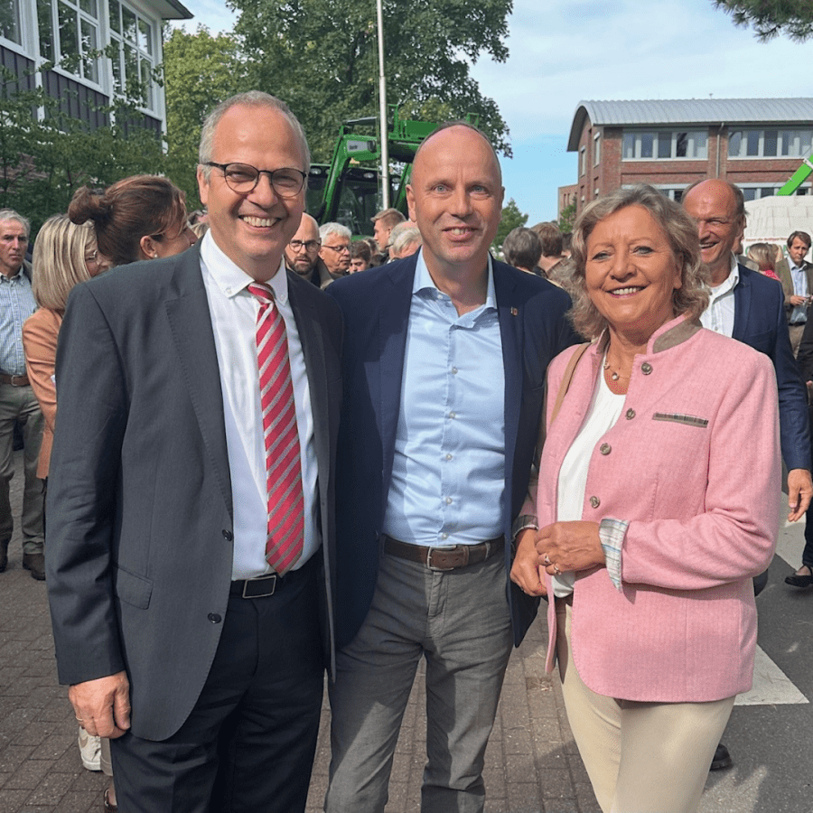 Kurzes Gespräch mit Minister Schwarz und Staatssekretärin Benett-Sturies