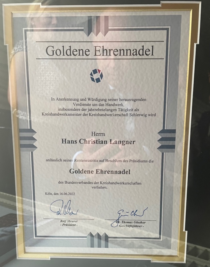 Goldene Ehrennadel für Hans-Christian Langner