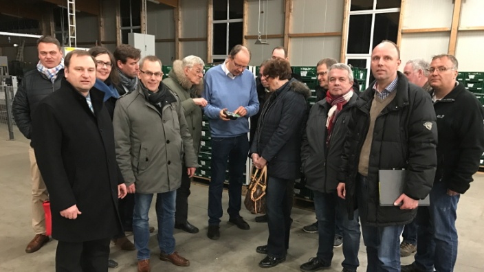 Betriebsbesichtigung bei der Firma Rainer Carstens in Wöhrden
