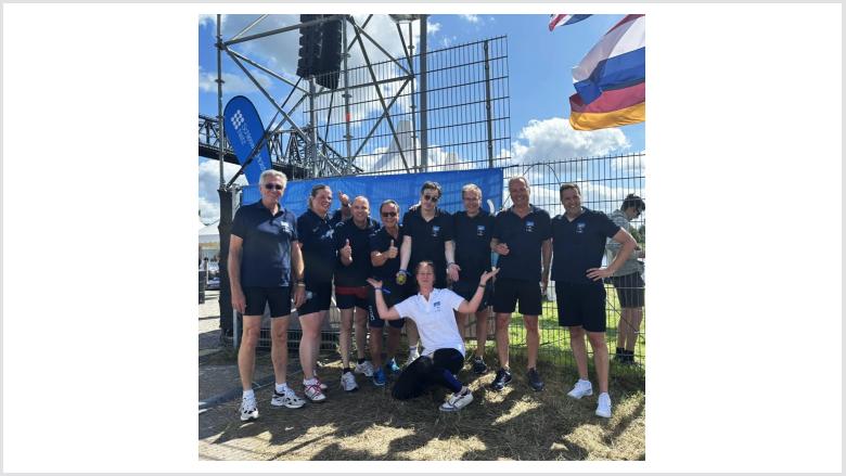 Team Blau Bei den beiden Promi-Achtern