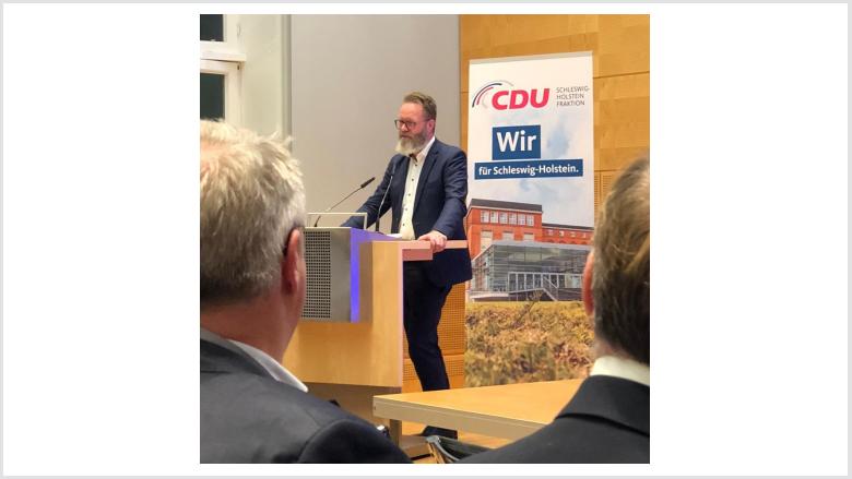 Wirtschaftsminister Claus Ruhe Madsen betonte die Bedeutung von Nachhaltigkeit und regionaler Wertschöpfung.