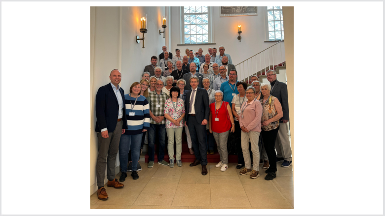 Gruppenfoto mit Daniel Günther 