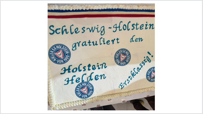 Kurz vorm Kuchenanschnitt