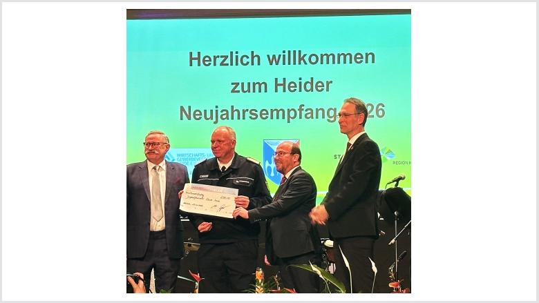 Spendenübergabe an die Jugendfeuerwehr