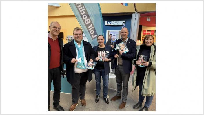 Infostand bei Edeka Frauen in Heide